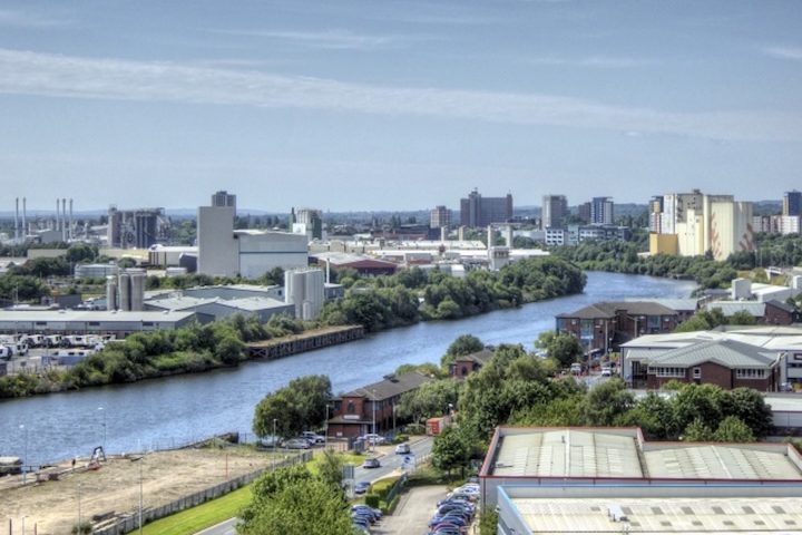 <p>Entre 2020 e 2022, o grupo investiu mais de Â£ 400 mil em maquinÃ¡rio pesado, expandindo as atividades para uma unidade industrial na regiÃ£o de Salford.</p>
