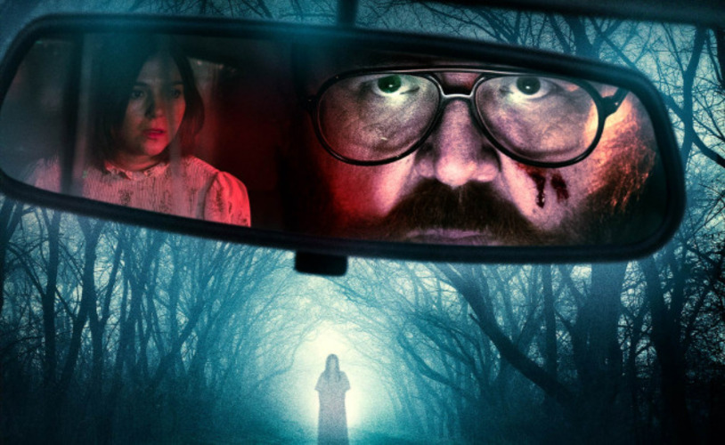 <p>Frost também atuou em dramas e aventuras. Em “Black Cab” e “Férias Macabras”, mostrou facetas mais sombrias e intensas em uma diversidade que deixou claro: seu talento ia além do humor. Assim, construiu uma carreira multifacetada.</p>
