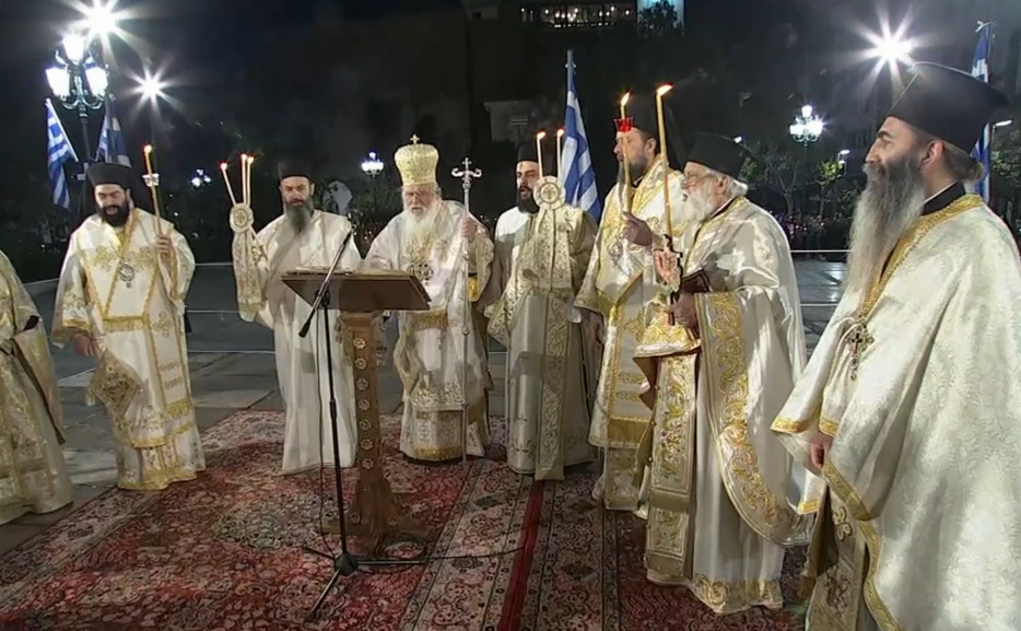 <p>Celebração mais importante das igrejas ortodoxas, a Páscoa é marcada por rituais que simbolizam a vitória da vida sobre a morte. Outras festas, como o Natal e a Epifania, também têm grande significado espiritual e comunitário.</p>
