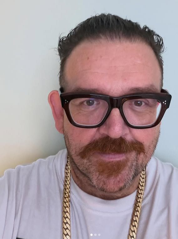 <p>A trajetÃ³ria de Nick Frost revela um artista que transformou humor em identidade e versatilidade em legado. Ganhar o papel de Hagrid simboliza a realizaÃ§Ã£o de um sonho manifestado com paixÃ£o e persistÃªncia. Assim, ele reafirma que talento aliado Ã  determinaÃ§Ã£o pode abrir caminhos surpreendentes e eternos.</p>
