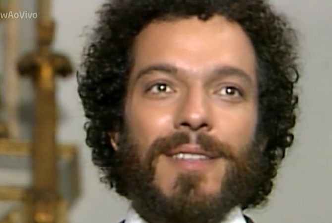 Filha de Carlos Augusto Strazzer faz homenagem 33 anos após morte do ator