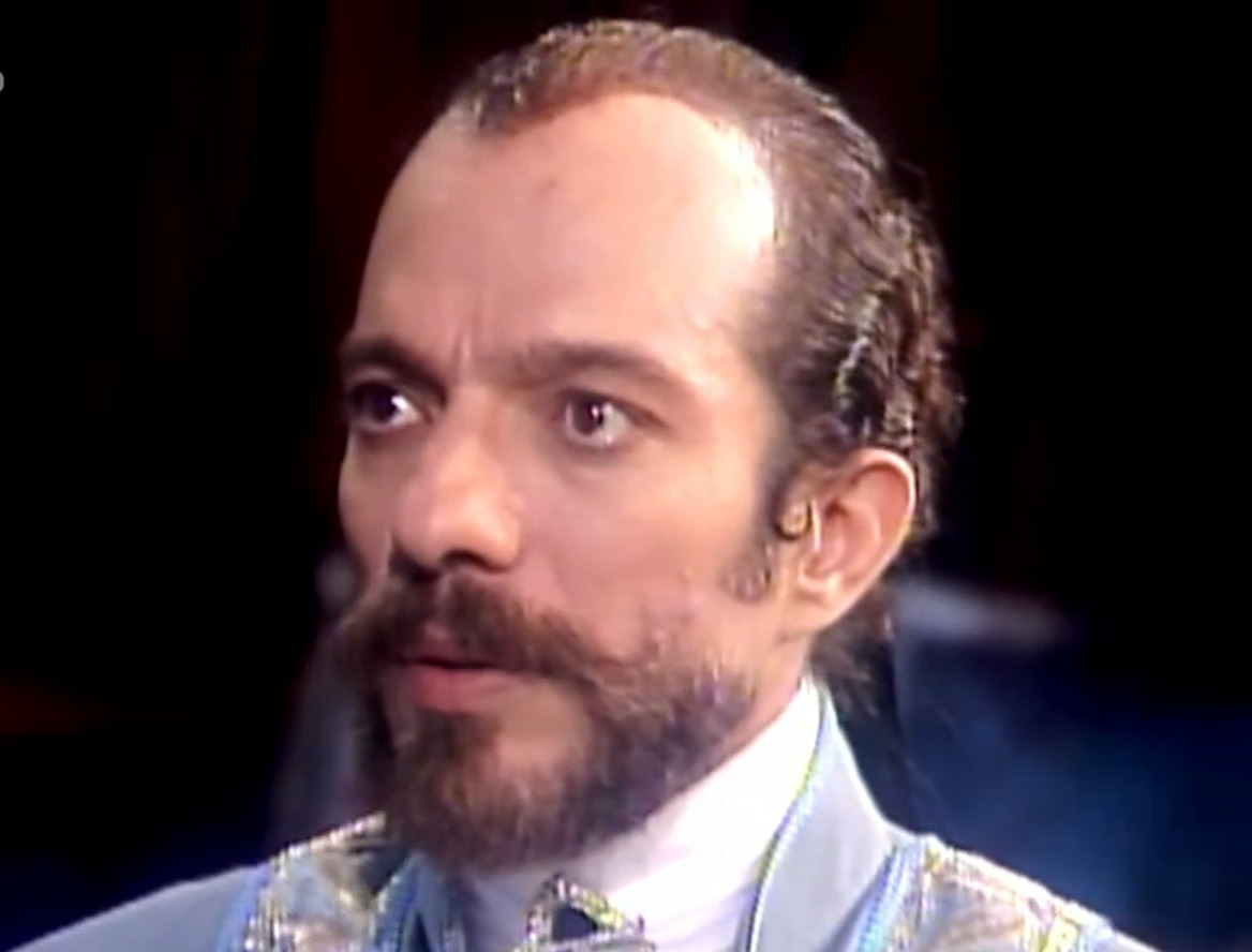 <p>Foi durante a novela “Que Rei Sou Eu?”, exibida em 1991, na qual interpretou o conselheiro Crespy Aubriet, que descobriu ser portador do vírus. Entretanto, já convivia com a doença havia mais de dez anos. Em 1992, assumiu publicamente sua condição, tornando-se uma das primeiras celebridades brasileiras a declarar que vivia com HIV.</p>
