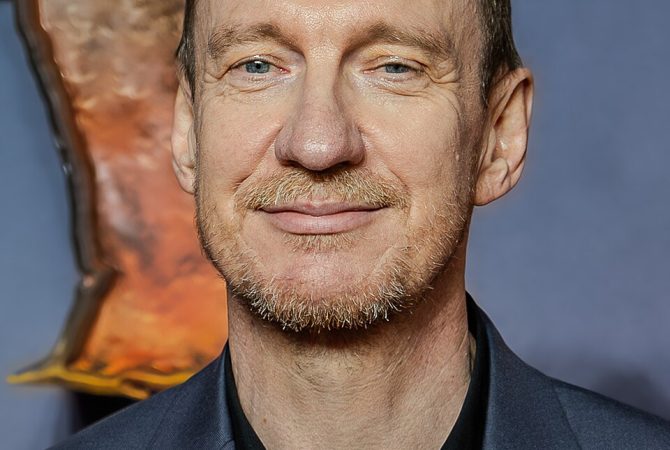 David Thewlis diz que não participará da série de “Harry Potter” da HBO