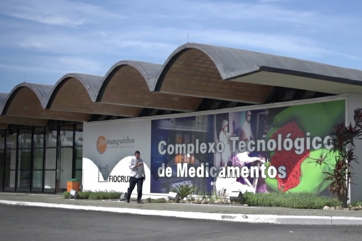 <p>Além disso, foi firmada uma parceria entre o Programa das Nações Unidas para o Desenvolvimento (PNUD) e o Instituto de Tecnologia em Fármacos (Farmanguinhos).</p>
