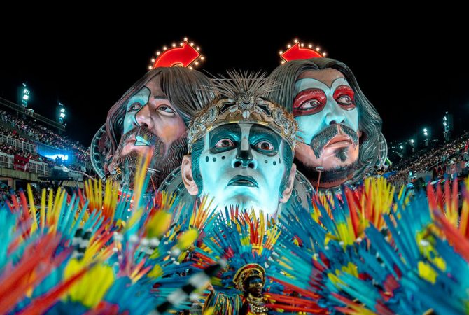 Ney Matogrosso inspira desfile intenso e teatral da Imperatriz no RJ