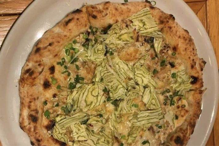 Japanese Umami pizza (Pizza Marumo, Tokyo, Japão) – Reprodução @alxrhg