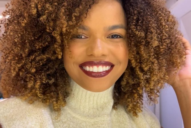 Jeniffer Nascimento assina contrato longo com a Globo e estará em “Quem ama cuida”