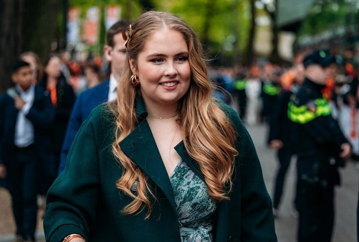 <p>O gesto segue uma tendência entre famílias reais do continente, com exemplos na Noruega, Bélgica, Reino Unido e Espanha, além da própria filha de Máxima, a princesa Catharina-Amalia, que recentemente concluiu treinamento e foi promovida.</p>
