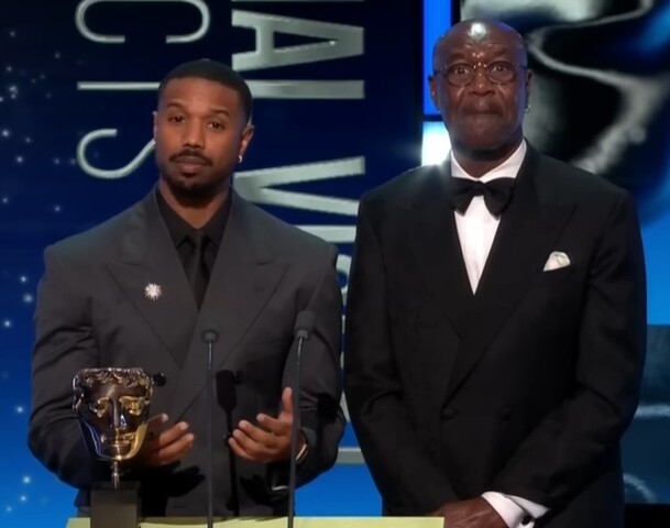 <p>Um episódio delicado marcou a recente edição do British Academy Film Awards. Da plateia, John Davidson, ativista com síndrome de Tourette, acabou gritando ofensas de teor racista quando os atores Michael B. Jordan e Delroy Lindo subiam ao palco.</p>
