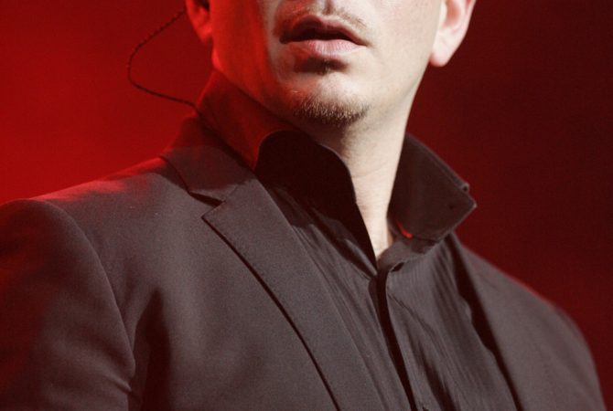 Pitbull convoca fãs para tentar recorde no Guinness Book