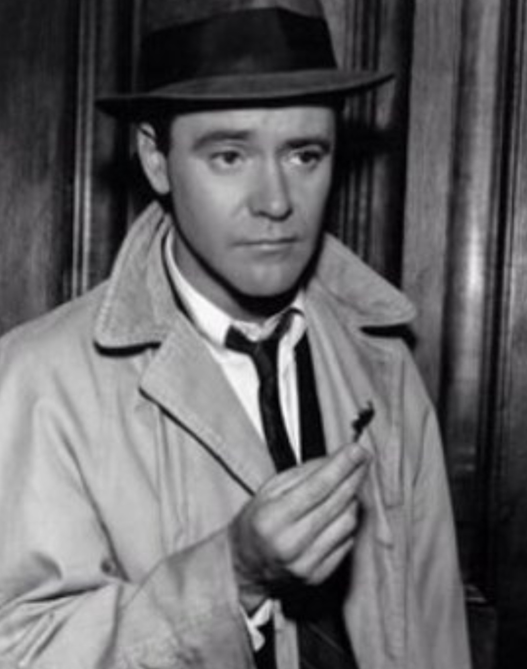 <p>Na vida privada, o artista era conhecido por sua simpatia e generosidade. Casou-se duas vezes e teve dois filhos, mantendo sempre forte vínculo familiar. Apesar da fama, buscava equilíbrio entre carreira e vida doméstica. Essa postura lhe garantiu respeito não apenas como artista, mas também como ser humano.</p>
