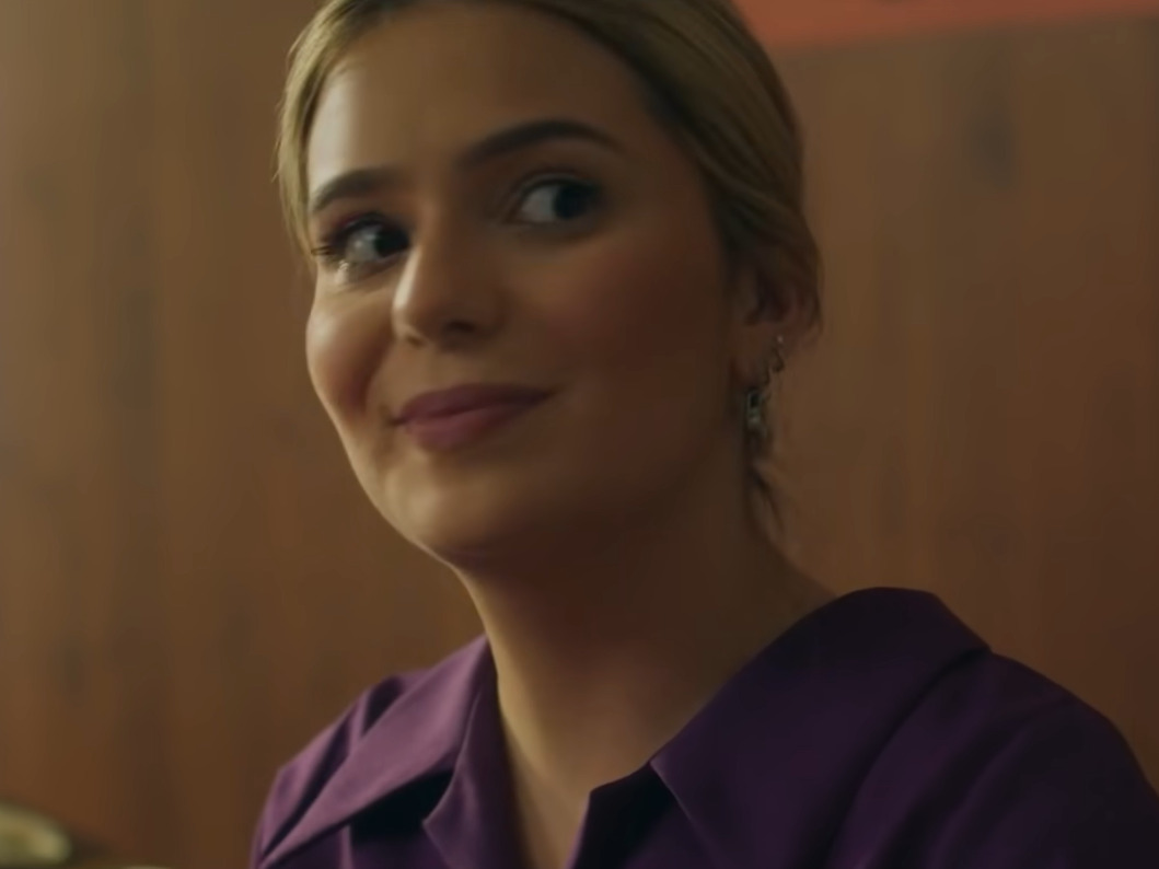 <p>Em setembro do mesmo ano, estrelou ao lado de Bianca Rinaldi e Júlio Cocielo a websérie “A Fantástica Máquina de Sonhos”, na qual interpretou a jurada Hebe Camargo. Em 2022, estreou nos cinemas como a atendente Amanda Jéssica no longa “Me Tira da Mira”, protagonizado por Cleo Pires e Sergio Guizé.</p>
