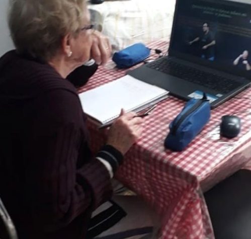 Idosa de 91 anos realiza sonho de ir para a escola, se alfabetiza e vai cursar graduação – Reprodução @iolandaribeiroconti