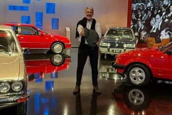 Coleção de carros de William Bonner ganha destaque em produção inédita