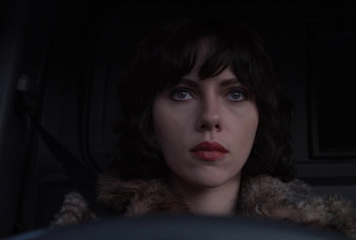 <p>Além dos blockbusters, Johansson também buscou papéis autorais, como o já mencionado “Ela”, de 2013, e “Sob a Pele”, elogiado por sua atuação minimalista e densa.</p>
