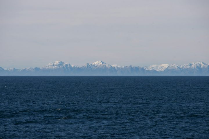 <p>A fossa se formou pela subducção da placa tectônica de Nazca sob a placa Sul-Americana, processo que também deu origem à Cordilheira dos Andes.</p>
