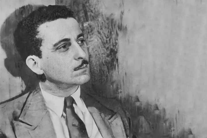 Ele compôs sua primeira canção, “Vestidinho Encarnado”, com apenas 16 anos, mas sua primeira incursão efetiva na música foi com a fundação do conjunto Flor do Tempo, em 1928. Rebatizado mais tarde de Bando de Tangarás, o grupo teria entre seus integrantes nomes como o radialista Almirante e o compositor e violonista Noel Rosa. 
