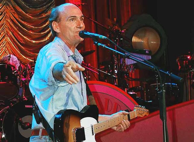 James Taylor: a trajetória do cantor e compositor