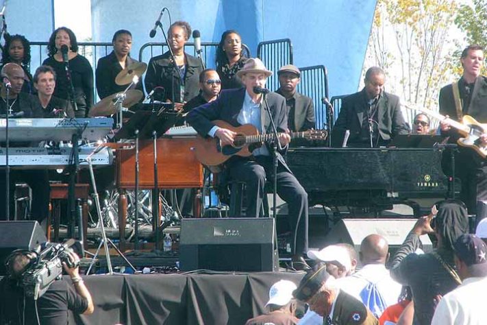 James Taylor: a trajetória do cantor e compositor