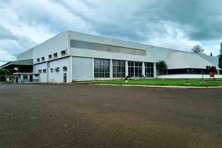 Em Jaú também está localizado o Hospital Amaral Carvalho (HAC), um dos principais centros de tratamento de câncer e transplante de medula óssea do Brasil. O local atende mais de 75 mil pacientes oncológicos por ano.

