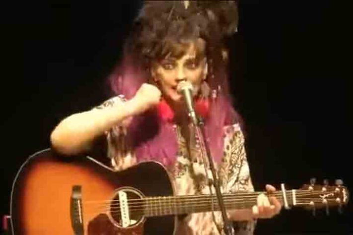 A cantora e compositora alemã Nina Hagen