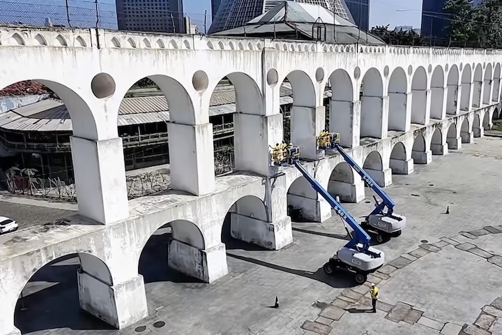 O foco da intervenção, que deve durar até julho de 2026, é a limpeza e revitalização do entorno, incluindo a Praça Cardeal Câmara e o calçamento de pedras portuguesas — a última manutenção havia sido feita em 2022.