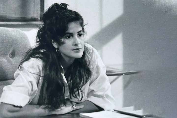 Lúcia Veríssimo de Araújo Silva nasceu em 11 de julho de 1958, no bairro do Leblon, no Rio de Janeiro. Atriz, autora, diretora e empresária, ela tem uma trajetória importante na televisão, com papéis em novelas e especiais. 
