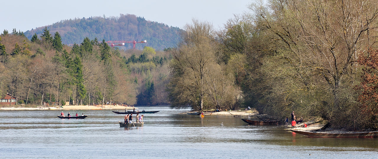 Büsingen no Alto Reno (Alemanha)
Com cerca de 1,5 mil moradores, é um enclave alemão dentro da Suíça. Usa franco suíço e segue regras econômicas diferentes do restante da Alemanha.