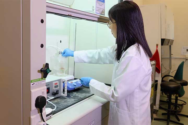 <p>Apesar disso, a eficiência ambiental real depende de métricas rigorosas de análise de ciclo de vida dos materiais.</p>
