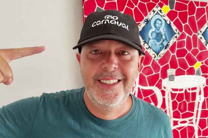 Apresentador Alex Escobar