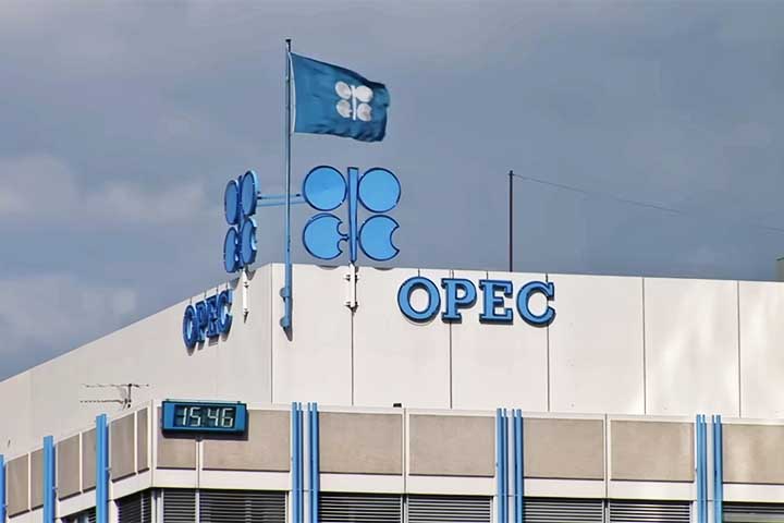 <p>Acompanhar políticas de produção e tendências desses países, portanto, é medida fundamental. Afinal, cada decisão tomada por esses gigantes energéticos pode redefinir preços e oportunidades no mercado de commodities.</p>
