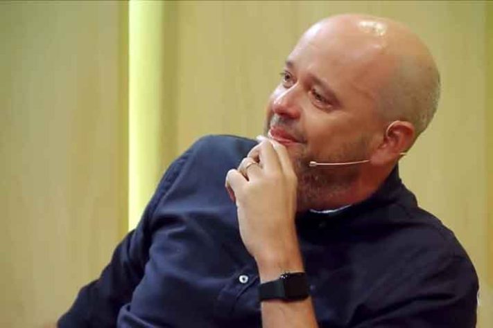 Apresentador Alex Escobar