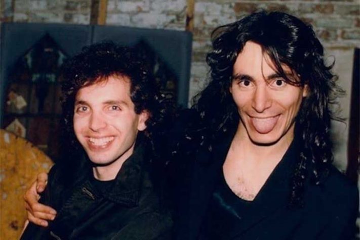 O guitarrista Steve Vai