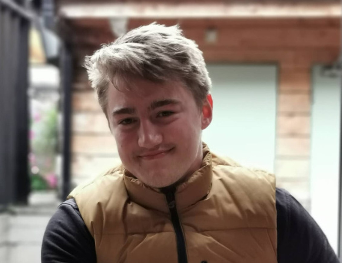 <p>Desde então, passou a incentivar a realização de exames preventivos e a conscientização sobre a doença. Ele reforçou que o diagnóstico precoce aumenta as chances de sobrevivência,além de recomendar a verificação regular da pele e encorajou quem enfrenta a doença a buscar ajuda médica e recorrer às redes de apoio disponíveis.</p>
