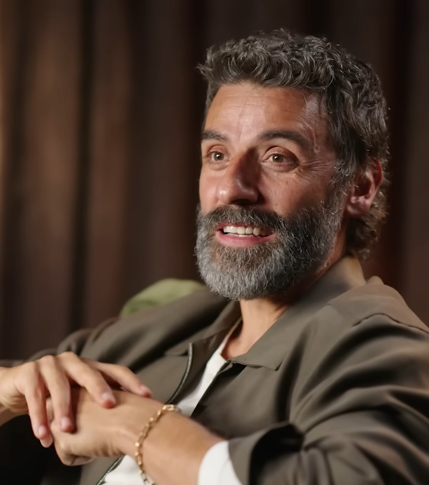 <p>Filho de uma mãe guatemalteca, María Eugenia Estrada Nicolle, e de um pai cubano, Óscar Gonzalo Hernández-Cano, sua família se mudou para os Estados Unidos quando ele tinha cinco meses de idade para que o pai concluísse as residências médicas como pneumologista. Inicialmente, foram para Baltimore e depois para Nova Orleans, antes de finalmente se estabelecerem em Miami, quando Isaac tinha seis anos.</p>
