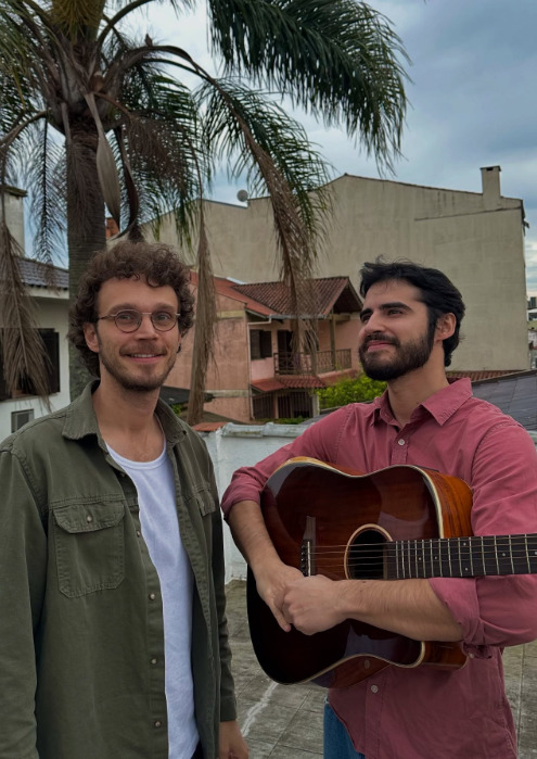 <p>“É impossível descrever o quanto esse som significa para a gente, e ver ele chegar tão longe é muito gratificante. Obrigado, de coração, a todo mundo que ouviu, compartilhou e fez parte dessa história junto com a gente”, comentaram nas redes sociais sobre o feito.</p>
