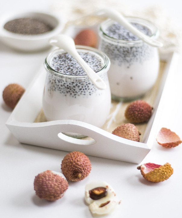 <p>Estudos recentes investigam compostos bioativos da lichia, como polifenóis. Esses elementos podem ter efeito anticancerígeno e anti-inflamatório. A ciência, por sua vez, busca comprovar seus potenciais terapêuticos.</p>
