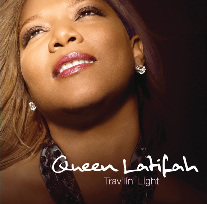 <p>Latifah se afastou do hip-hop para demonstrar sua versatilidade como cantora com “The Dana Owens Album”, de 2004, que alcançou a 16ª posição na Billboard 200 e recebeu uma indicação ao Grammy de melhor álbum vocal de jazz. “Trav’lin’ Light”, lançado em 2007, teve desempenho ainda melhor nas paradas e conquistou um Grammy de melhor arranjo instrumental.</p>
