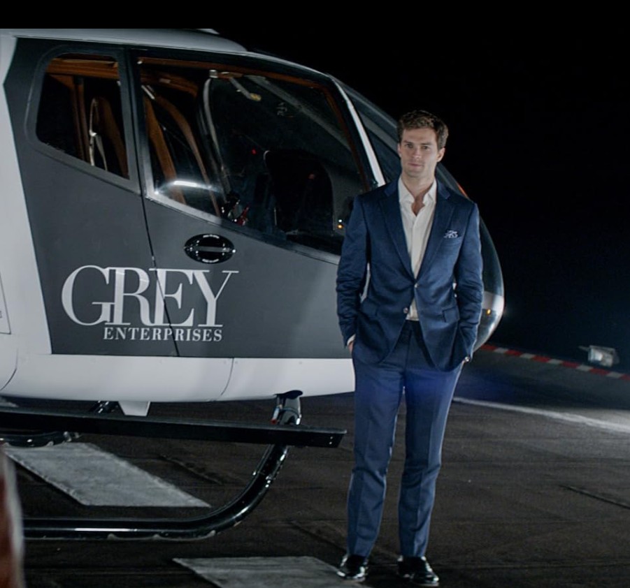 <p>Jamie Dornan – 2016: venceu por “Cinquenta Tons de Cinza”, dirigido por Sam Taylor-Johnson. No filme, interpreta Christian Grey, um empresário bilionário que se envolve com Anastasia Steele, personagem de Dakota Johnson. Nesse mesmo ano, ambos também venceram na categoria de Pior Dupla ou Elenco.</p>
