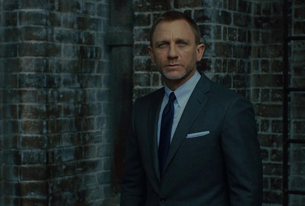 <p>Craig voltou como James Bond na sequência “Quantum of Solace”, em 2008. O terceiro filme, “Operação Skyfall”, estreou em 2012 e foi um fenômeno de bilheteria: arrecadou mais de 1,1 bilhão de dólares mundialmente, se tornando o filme de James Bond de maior bilheteria até hoje.</p>
