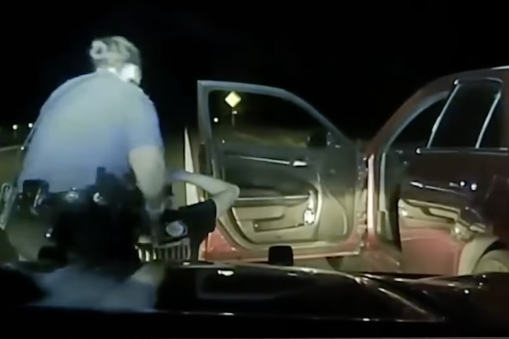 Sua popularização ocorreu principalmente a partir dos anos 2000, principalmente em países como Coreia do Sul, Estados Unidos e Rússia, onde passaram a auxiliar no combate à corrupção policial e tentativas de fraude em acidentes.