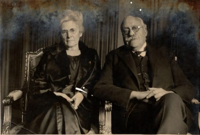 Escritora Júlia Lopes de Almeida e seu marido, Filinto de Almeida - Divulgação/Vermelho Marinho