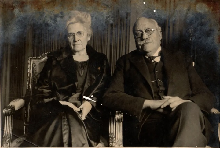 <p>Júlia Lopes de Almeida faleceu em 30 de maio de 1934, os 71 anos, deixando um legado que foi redescoberto e valorizado por gerações recentes de historiadores e críticos literários.</p>
