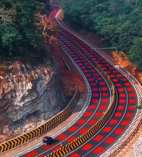 <p>Segundo a National Highways Authority of India, responsável pelo projeto iniciado em 2024, a chamada “carretera roja” recebeu pigmentação vermelha e textura especial para chamar a atenção dos motoristas e incentivar a redução da velocidade.</p>
