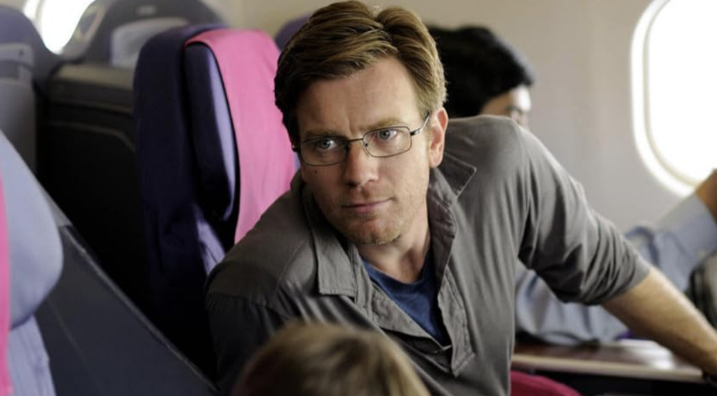 <p>Em 2012, estrelou “O Impossível”, filme baseado em uma história real sobre uma família que viaja para passar o Natal na Tailândia, mas tem as férias interrompidas pelo tsunami de 2004 no Oceano Índico. O longa tornou Tom Holland conhecido em Hollywood e rendeu a Naomi Watts uma indicação ao Oscar de Melhor Atriz.</p>
