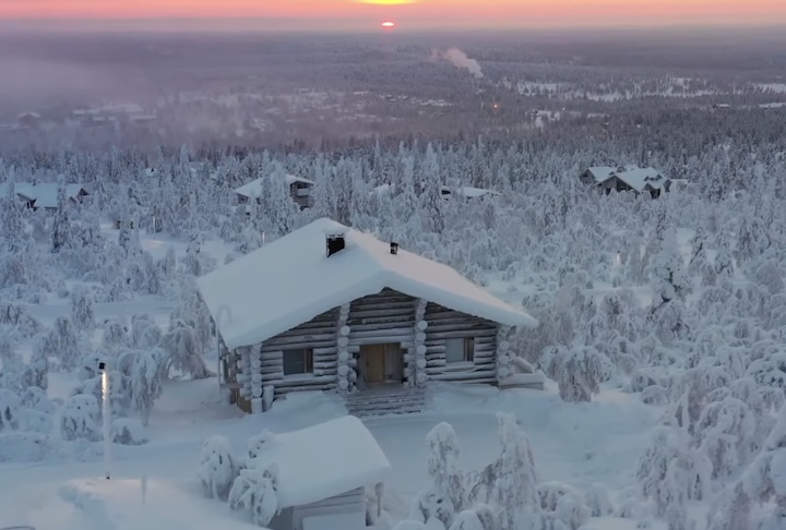 <p>O pacote também inclui hospedagem exclusiva no complexo de luxo “Hideout Villas”, no Ártico, com direito a vista para a Aurora Boreal e outras mordomias.</p>
