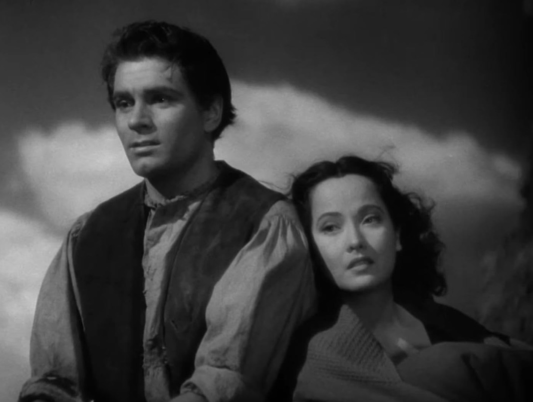 <p>A adaptação de 1939 foi a primeira grande versão hollywoodiana do livro. Dirigido por William Wyler, o filme trouxe Merle Oberon como Catherine e Laurence Olivier como Heathcliff e adaptou apenas a primeira parte do romance. O longa recebeu oito indicações ao Oscar de 1940 e venceu na categoria de Melhor Direção de Fotografia em Preto e Branco, pelo trabalho de Gregg Toland.</p>
