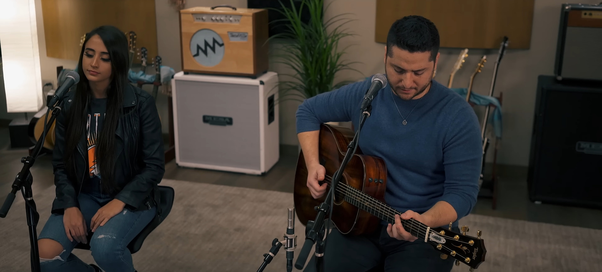 <p>Em 2018, gravou com a banda americana Boyce Avenue, conhecida por seu canal no YouTube dedicado a covers de músicas, uma versão de “What Lovers Do”, da banda Maroon 5. A parceria também resultou em versões de “Hero”, de Enrique Iglesias, e “Unstoppable”, de Sia.</p>
