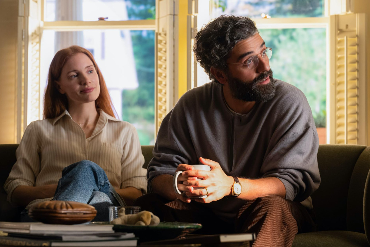 <p>No mesmo ano, também chamou atenção na minissérie televisiva “Cenas de um Casamento”, releitura da obra homônima do cineasta Ingmar Bergman. Na produção, interpretou Jonathan, um professor afastado da esposa, Mira, personagem de Jessica Chastain, em uma trama que acompanha a desintegração de um casamento ao longo dos anos. Pela performance, foi indicado ao Emmy na categoria de Melhor Ator em Minissérie, Antologia ou Filme para TV.</p>
