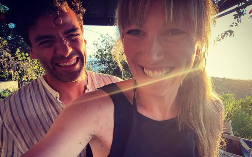 <p>Isaac é casado com a diretora de cinema dinamarquesa Elvira Lind, que conheceu em 2012 e com quem se casou em 2017. Eles têm dois filhos: Eugene, nascido em 2017, e Mads, nascido em 2019. O ator e a esposa, inclusive, fundaram, em 2019, a produtora Mad Gene Media.</p>
